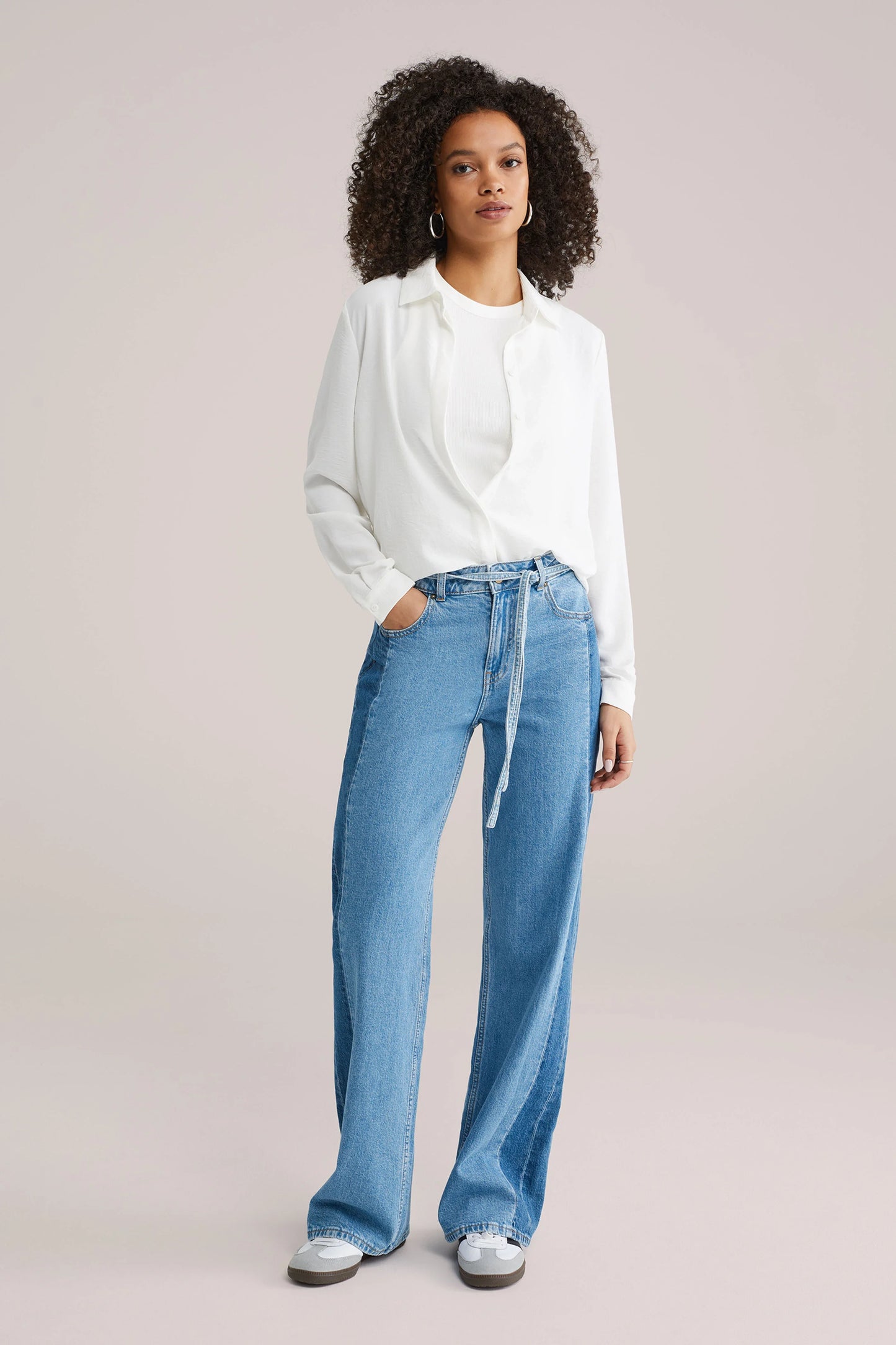 Jean taille haute à jambes larges